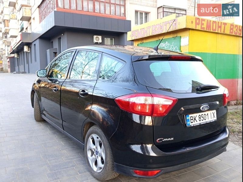 Седан Ford C-Max
