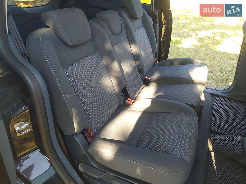 Минивэн Ford C-Max 2010 в Маневичах
