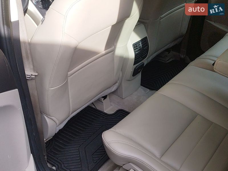 Минивэн Ford C-Max 2016 в Львове