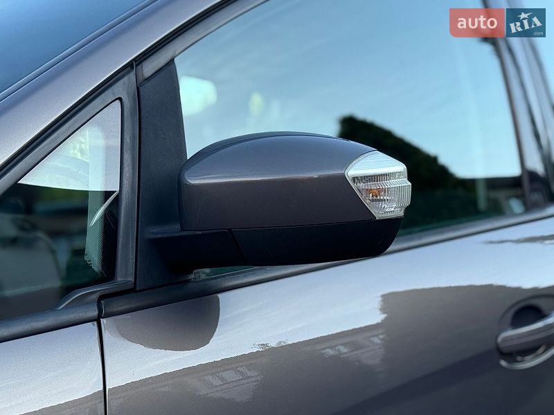 Минивэн Ford C-Max 2012 в Стрые