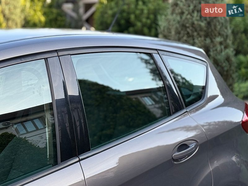Минивэн Ford C-Max 2012 в Стрые