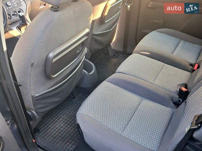 Мінівен Ford C-Max 2004 в Давидківцях