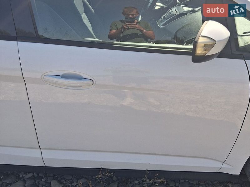 Мінівен Ford C-Max 2011 в Чернівцях