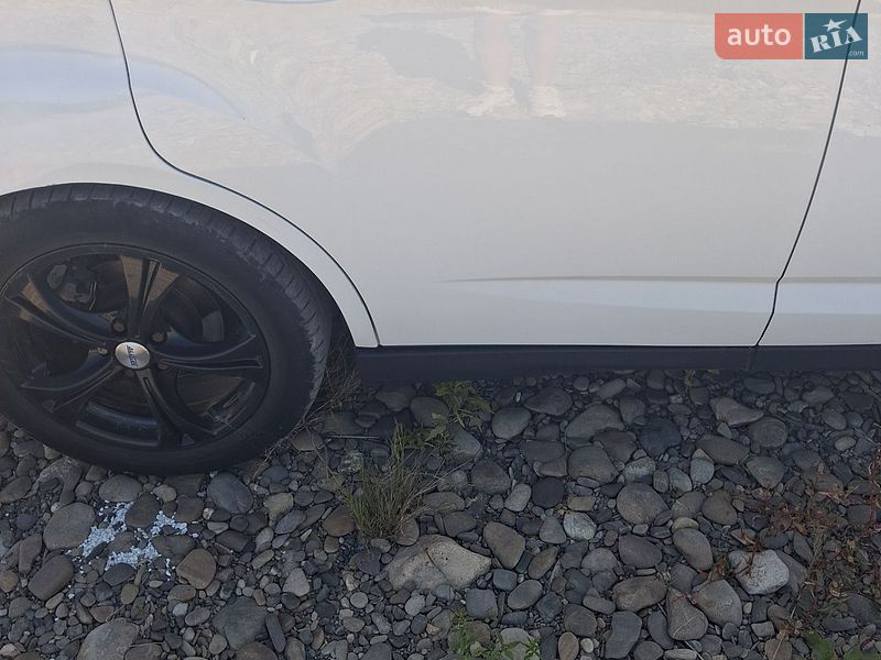 Мінівен Ford C-Max 2011 в Чернівцях