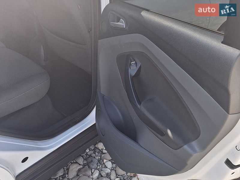 Мінівен Ford C-Max 2011 в Чернівцях