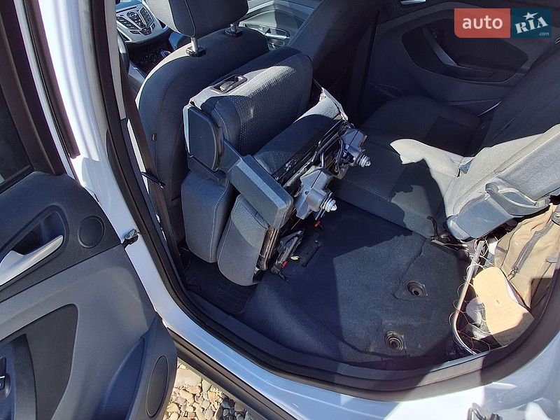 Мінівен Ford C-Max 2011 в Чернівцях