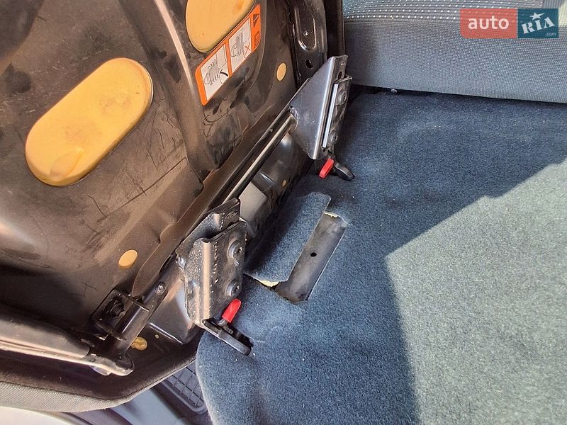 Мінівен Ford C-Max 2011 в Чернівцях