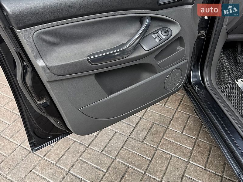 Минивэн Ford C-Max 2010 в Киеве