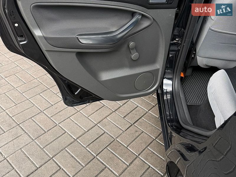 Минивэн Ford C-Max 2010 в Киеве