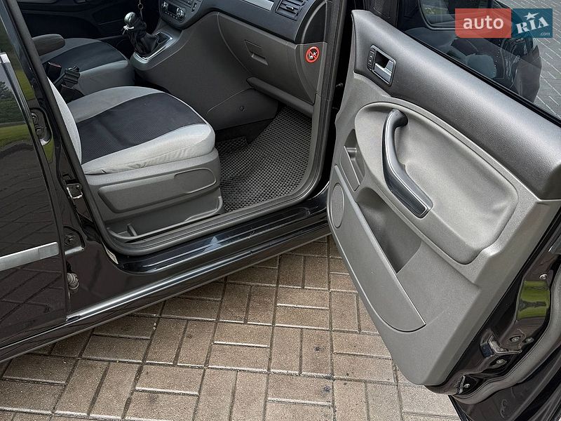 Минивэн Ford C-Max 2010 в Киеве