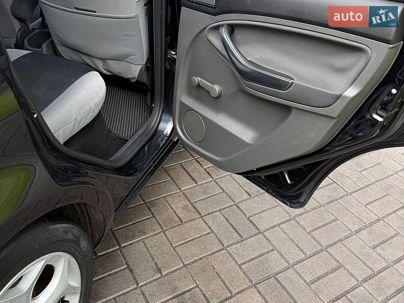 Минивэн Ford C-Max 2010 в Киеве