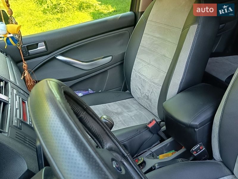 Мінівен Ford C-Max 2010 в Ромнах