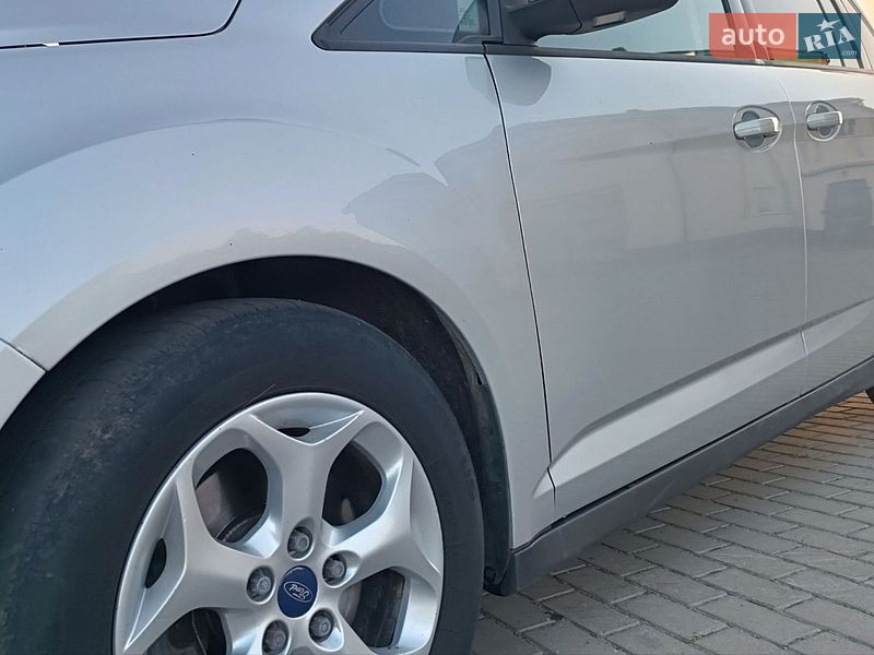 Мінівен Ford C-Max 2015 в Сарнах