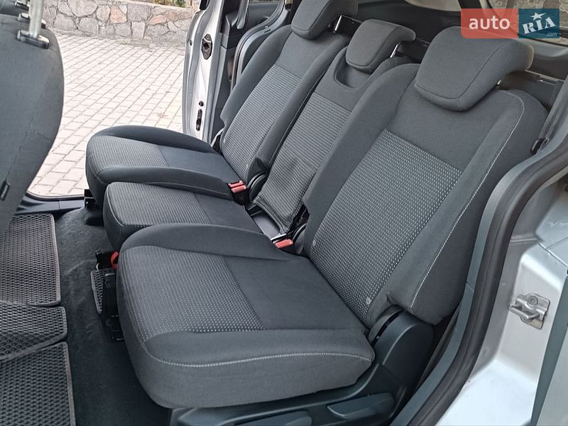 Мінівен Ford C-Max 2015 в Сарнах