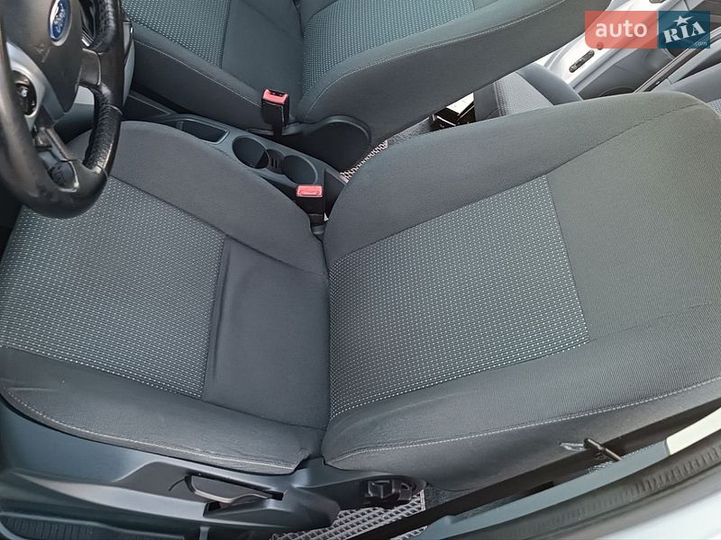 Мінівен Ford C-Max 2015 в Сарнах