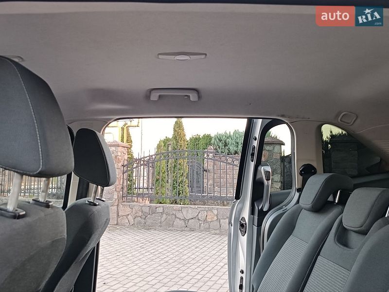 Мінівен Ford C-Max 2015 в Сарнах