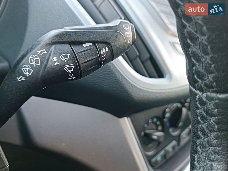 Мінівен Ford C-Max 2015 в Сарнах