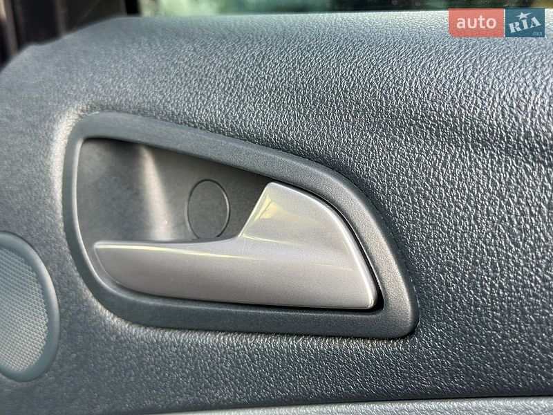 Минивэн Ford C-Max 2012 в Стрые фото 75 Минивэн Ford C-Max 2012 в Стрые