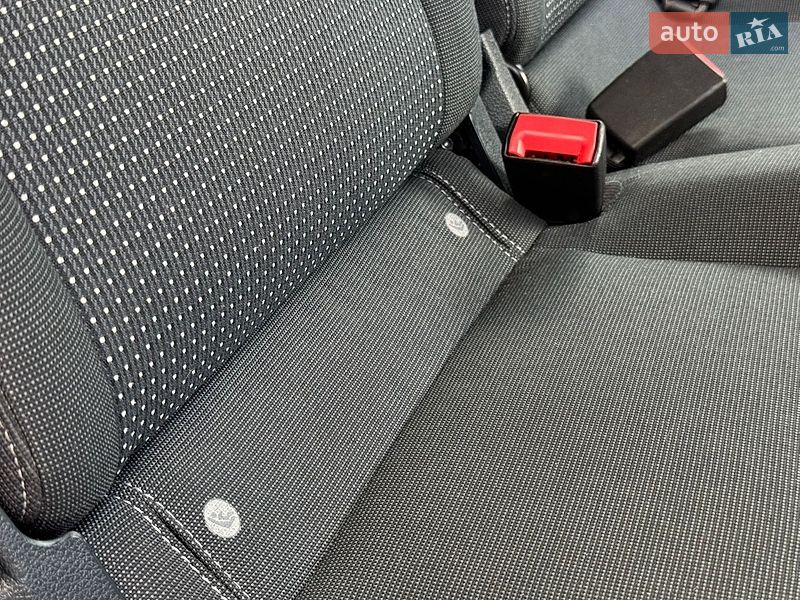 Минивэн Ford C-Max 2012 в Стрые фото 79 Минивэн Ford C-Max 2012 в Стрые