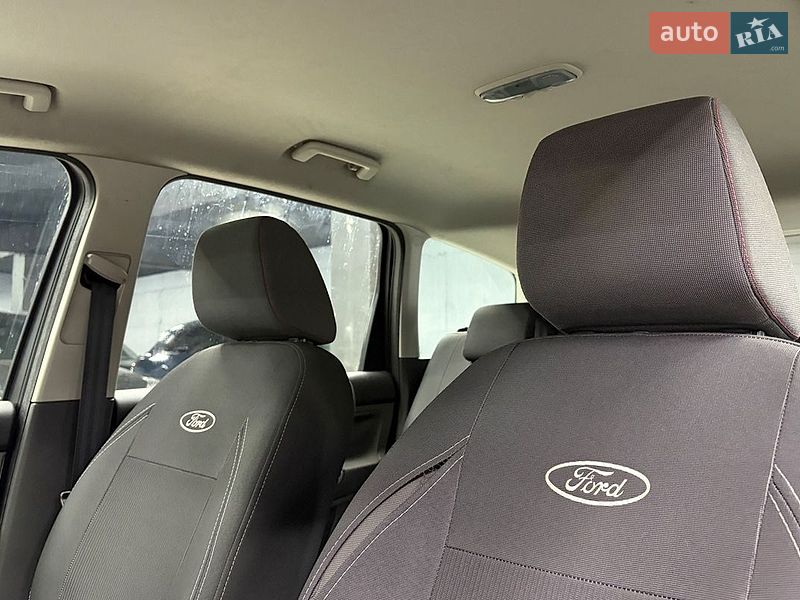 Мінівен Ford C-Max 2010 в Чернівцях фото 11 Мінівен Ford C-Max 2010 в Чернівцях
