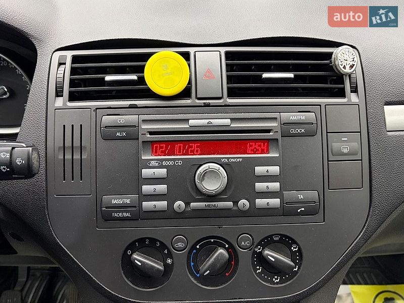 Мінівен Ford C-Max 2010 в Чернівцях фото 17 Мінівен Ford C-Max 2010 в Чернівцях