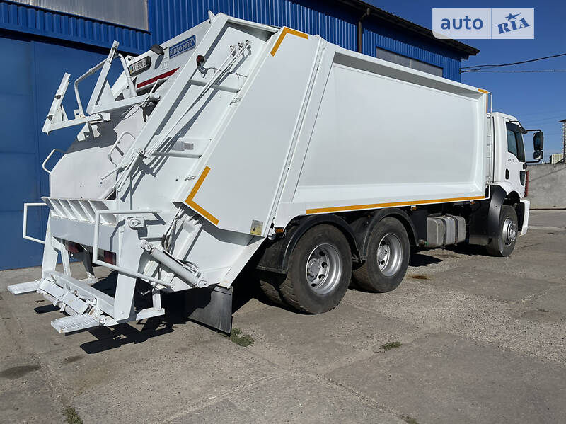 Сміттєвоз Ford Cargo 2012 в Харкові
