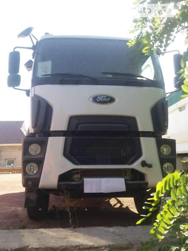 Грузовики Ford Cargo