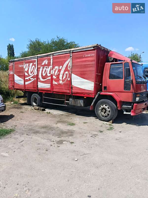 Вантажний фургон Ford Cargo