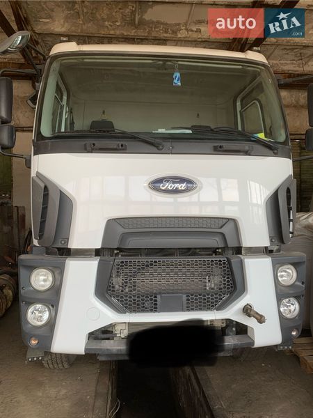 Ford Cargo 2021