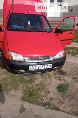 Ford Courier  2001