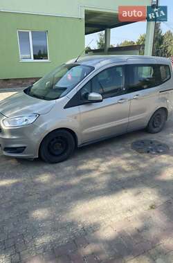 Ford Courier  2015