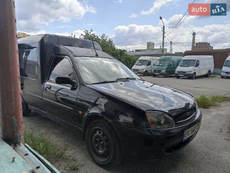 Вантажний фургон Ford Courier