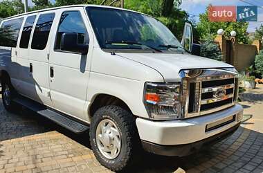 Ford E-350  2013