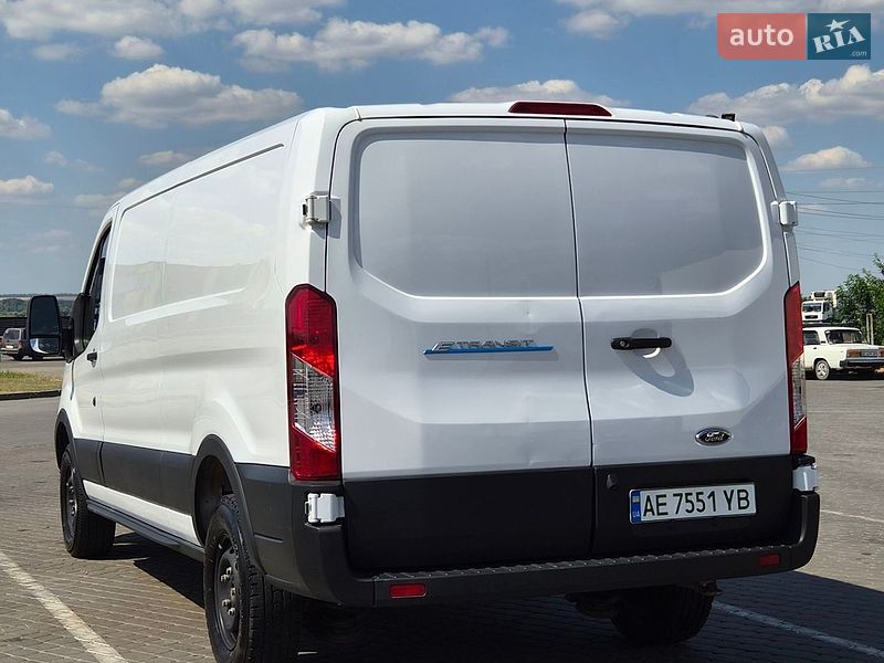 Вантажний фургон Ford E-Transit 2023 в Дніпрі