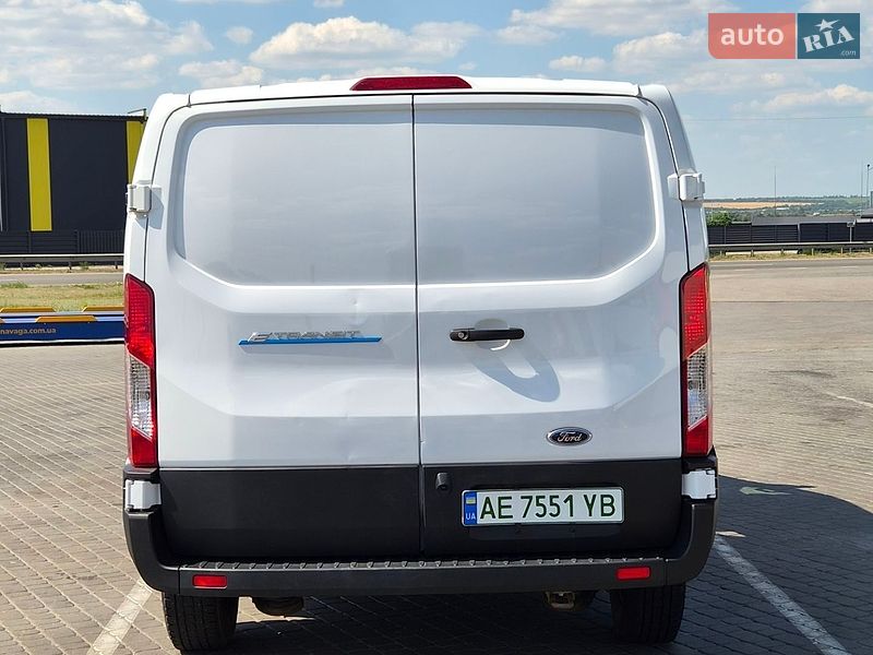 Вантажний фургон Ford E-Transit 2023 в Дніпрі