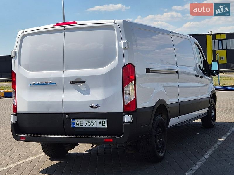 Вантажний фургон Ford E-Transit 2023 в Дніпрі