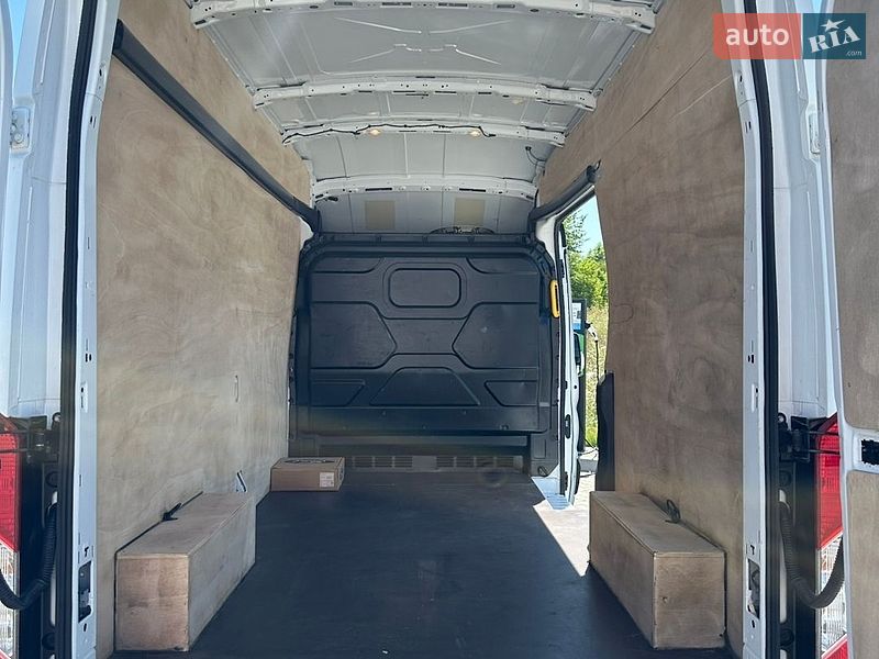 Грузовой фургон Ford E-Transit 2023 в Виннице