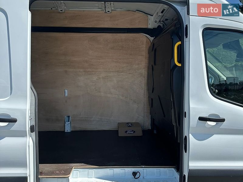 Грузовой фургон Ford E-Transit 2023 в Виннице
