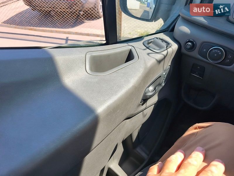 Вантажний фургон Ford E-Transit 2022 в Києві