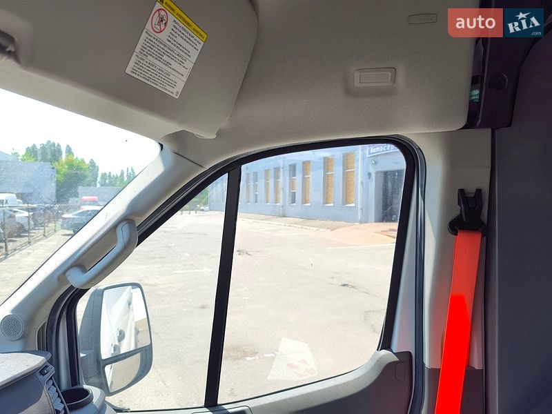 Вантажний фургон Ford E-Transit 2022 в Києві