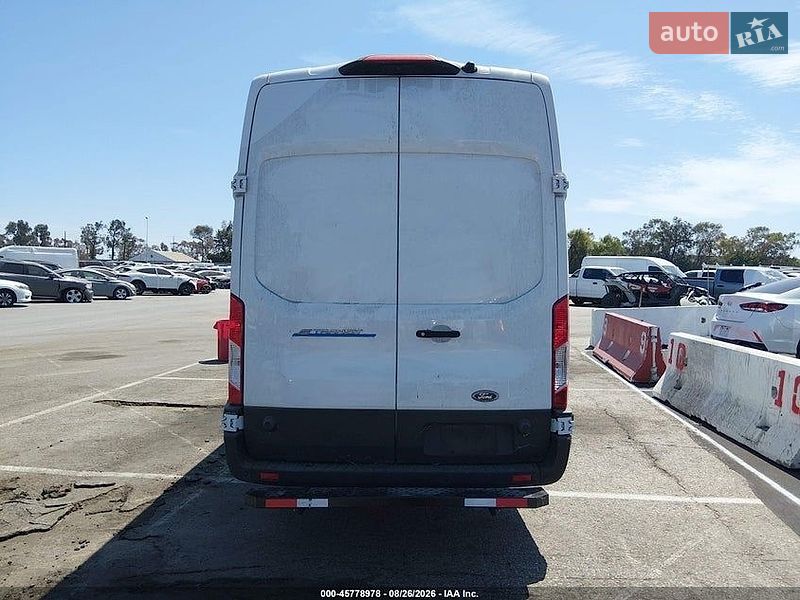 Вантажопасажирський фургон Ford E-Transit 2022 в Луцьку