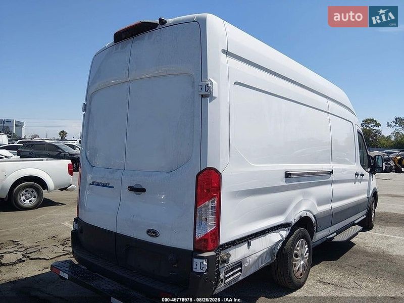 Вантажопасажирський фургон Ford E-Transit 2022 в Луцьку