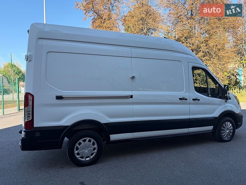 Грузовой фургон Ford E-Transit 2022 в Виннице