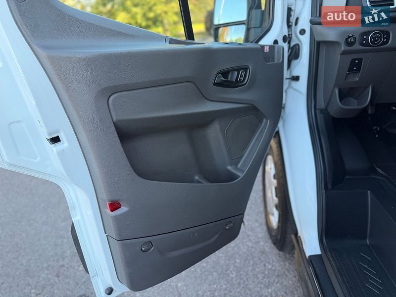 Грузовой фургон Ford E-Transit 2022 в Виннице