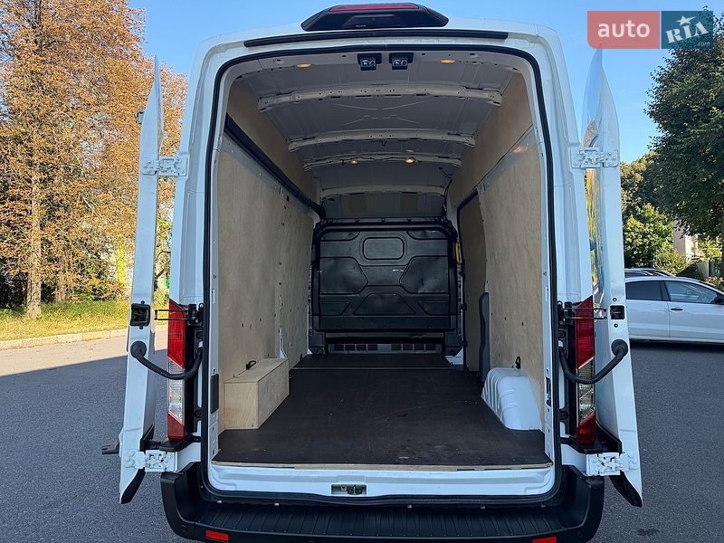 Грузовой фургон Ford E-Transit 2022 в Виннице