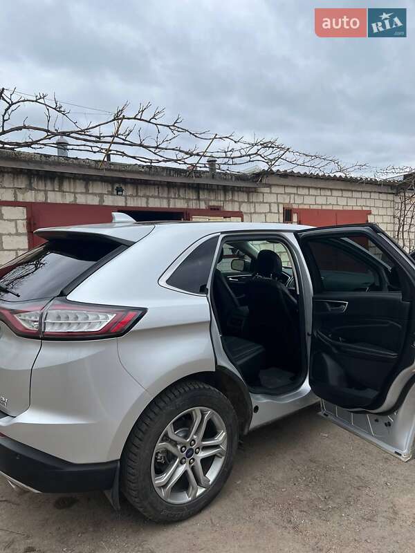 Позашляховик / Кросовер Ford Edge 2015 в Первомайську