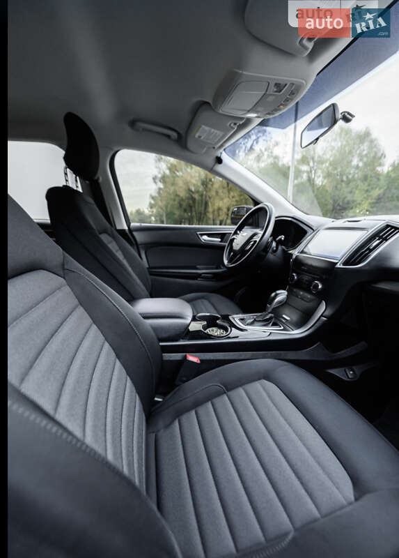 Позашляховик / Кросовер Ford Edge 2016 в Чернівцях