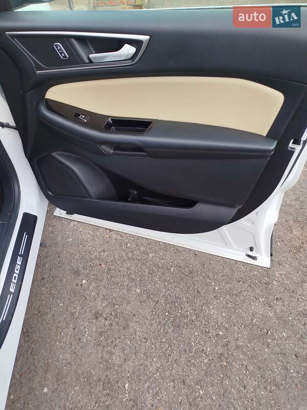 Позашляховик / Кросовер Ford Edge 2016 в Києві