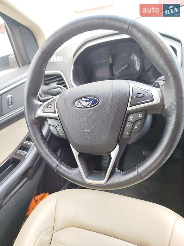 Позашляховик / Кросовер Ford Edge 2016 в Києві