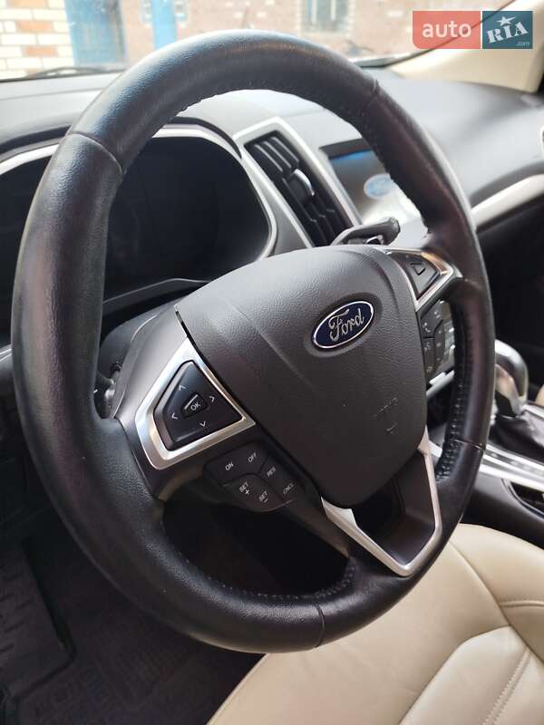 Позашляховик / Кросовер Ford Edge 2016 в Києві